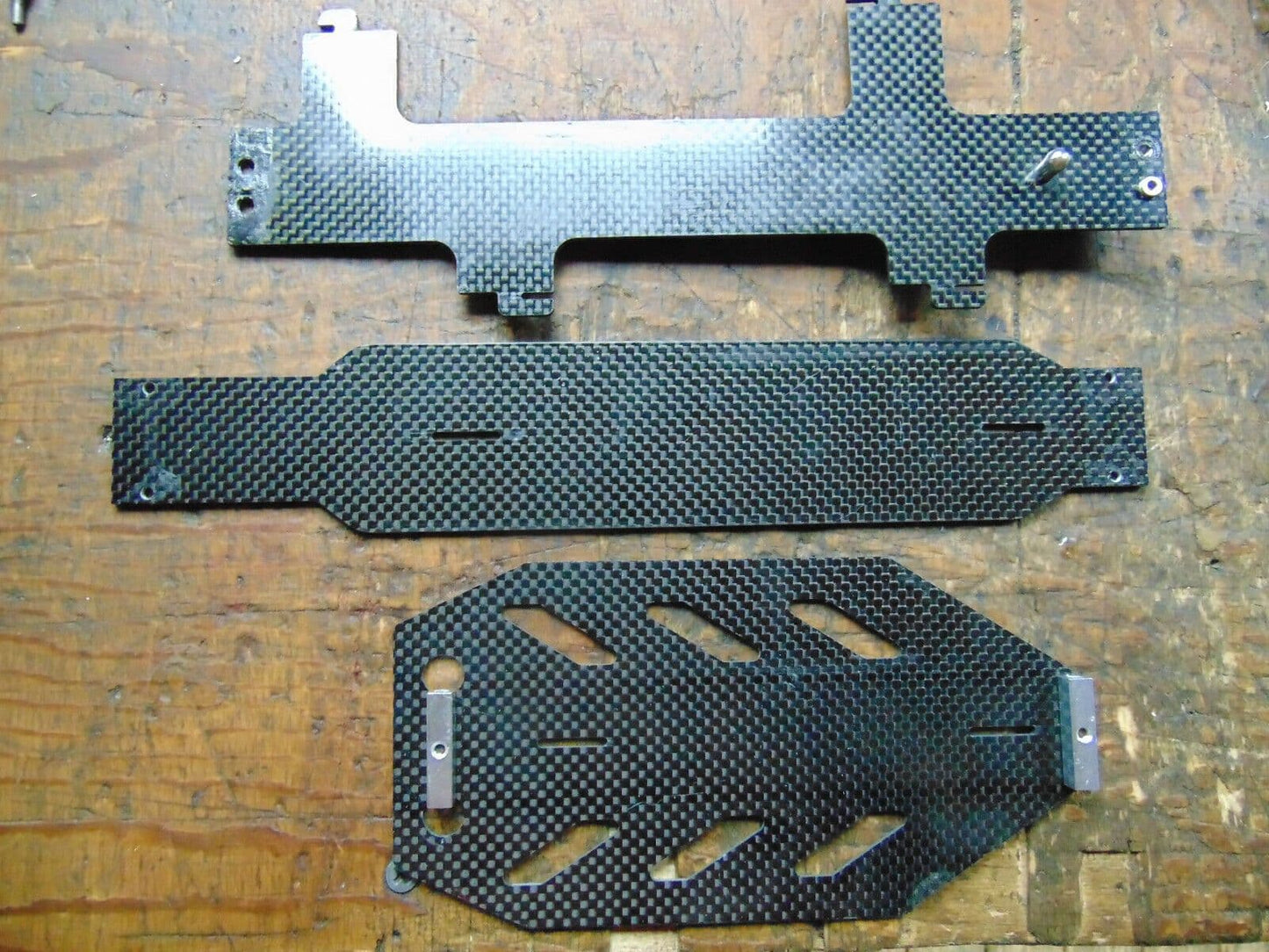 GAUI X7 CARBON FIBRE BATTERY TRAY ASSEMBLY