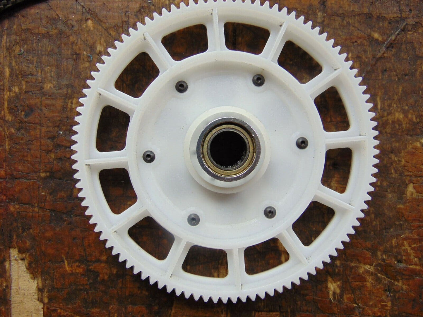 GAUI X7 SLANT CUT MAIN GEAR C/W ONE-WAY BEARING