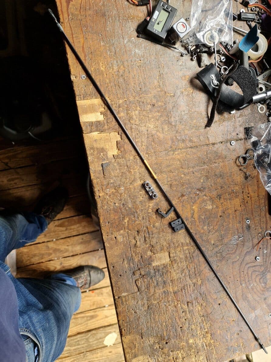 GOBLIN 700 TAIL PITCH CONTROL ROD, GUIDE, SERVO MOUNTS & BOOM FASTENIN ...