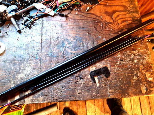 HAWK 30  TAIL BOOM C/W TORQUE DRIVE SUPPORTS & C/F PITCH ROD & TAIL SERVO MOUNT
