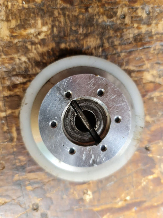 HEIM UNI TAIL ROTOR DRIVE GEAR & LOCATING PIN