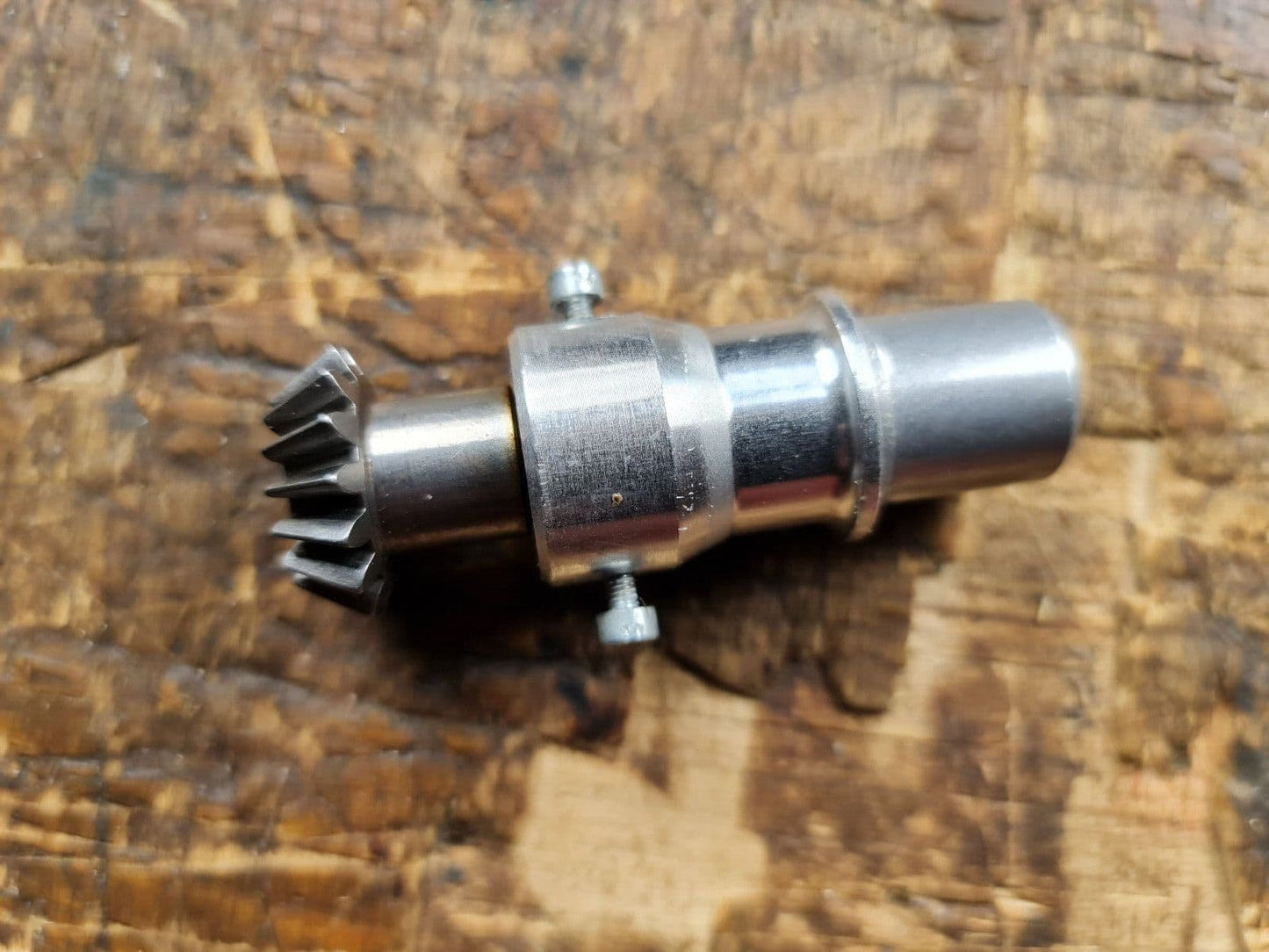 HENSELEIT TDR FRONT TAIL DRIVE PINION