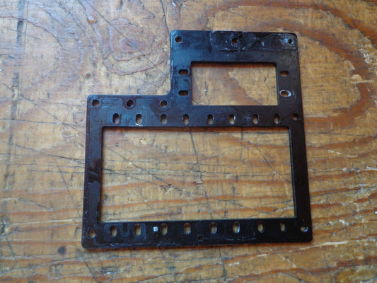 HIROBO BBC STORK SERVO MOUNTING PLATE