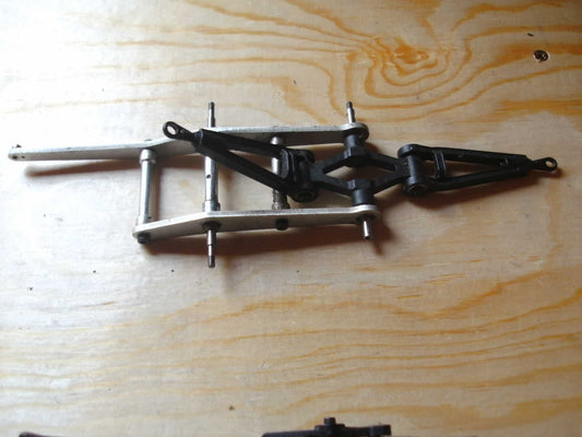 HIROBO FREYA ALLOY PITCH CONTROL ARM AND PLASTIC ELEVATOR CONTROL