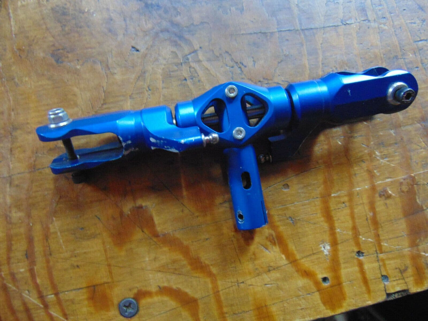 HIROBO SCEADU BLUE ALLOY MAIN ROTOR HEAD ASSEMBLY