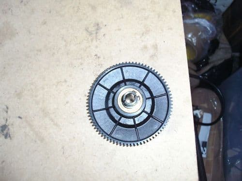 HIROBO SHUTTLE MAIN DRIVE GEAR & CLUTCH BEARING