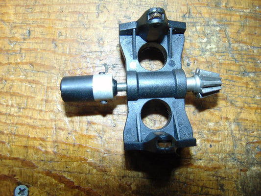 HIROBO TSURUGI TAIL DRIVE PINION & MOUNTING