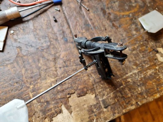 IKARUS ECO 7 MAIN ROTOR HEAD & FLYBAR SEESAW ASSEMBLIES