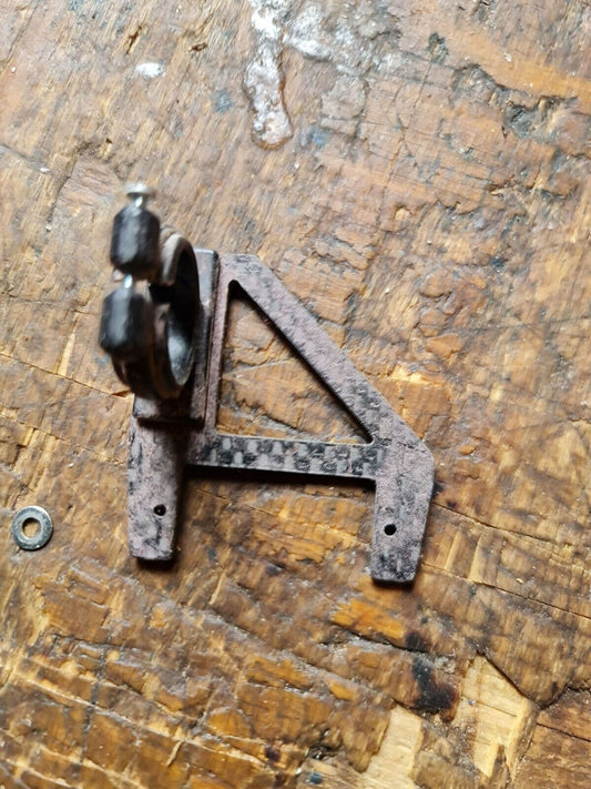 IKARUS ECO 8 TAIL SERVO MOUNTING