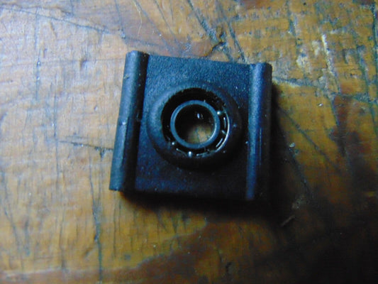 IKARUS ECO 8 UPPER MAIN SHAFT BEARING & MOUNTING