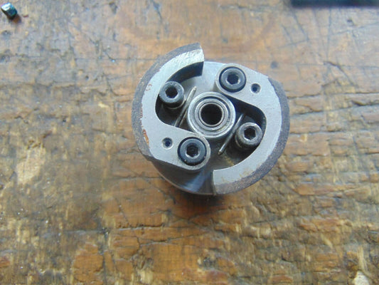 ISHIMASA / GRAUPNER PLAYBOY CLUTCH ASSEMBLY C/W MOUNTING HUB