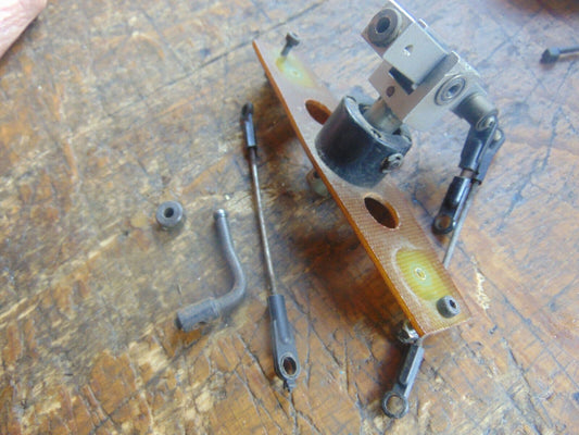 ISHIMASA / GRAUPNER PLAYBOY MAIN ROTOR HEAD & FLYBAR SEESAW ASSEMBLIES