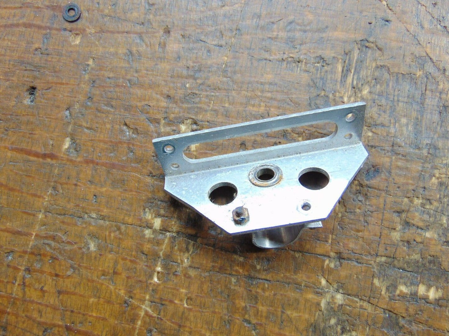 ISHIMASA SKY LARK TAIL BOOM & TRANSFER SHAFT BEARING MOUNT