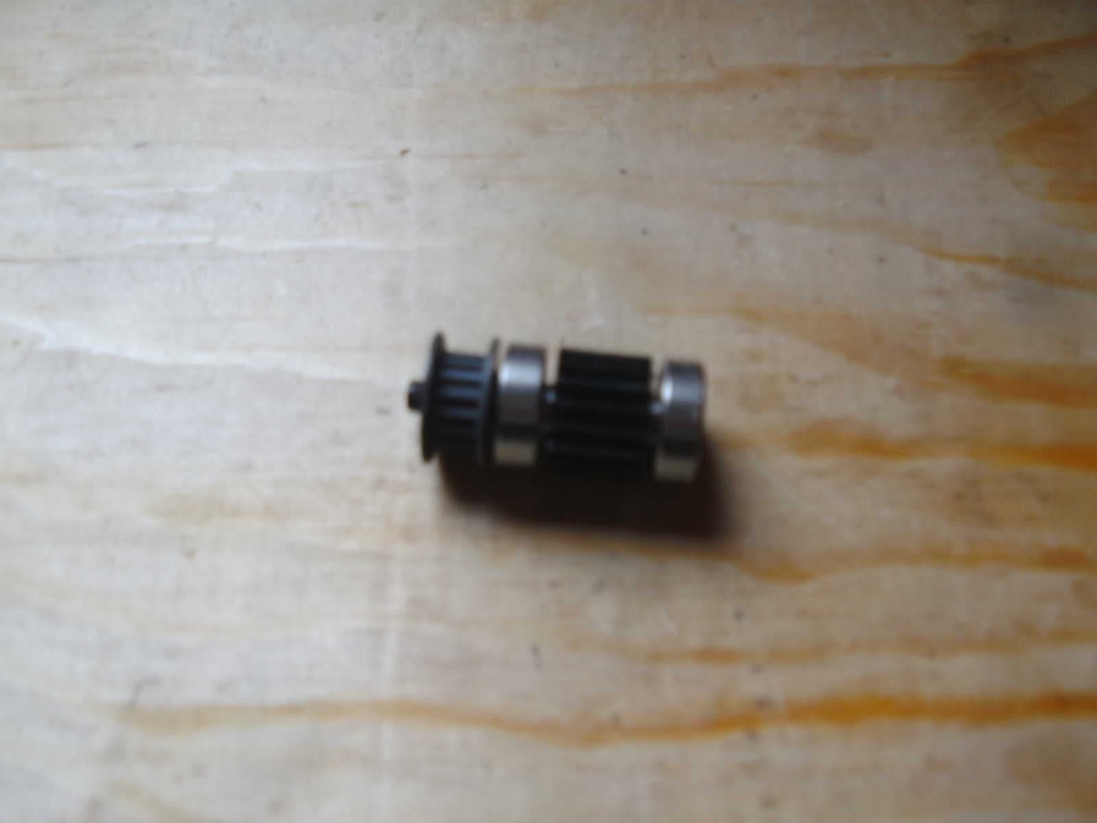 JR VENTURE 50 TAIL DRIVE PINION AND BEARINGS – RCHeliTrader