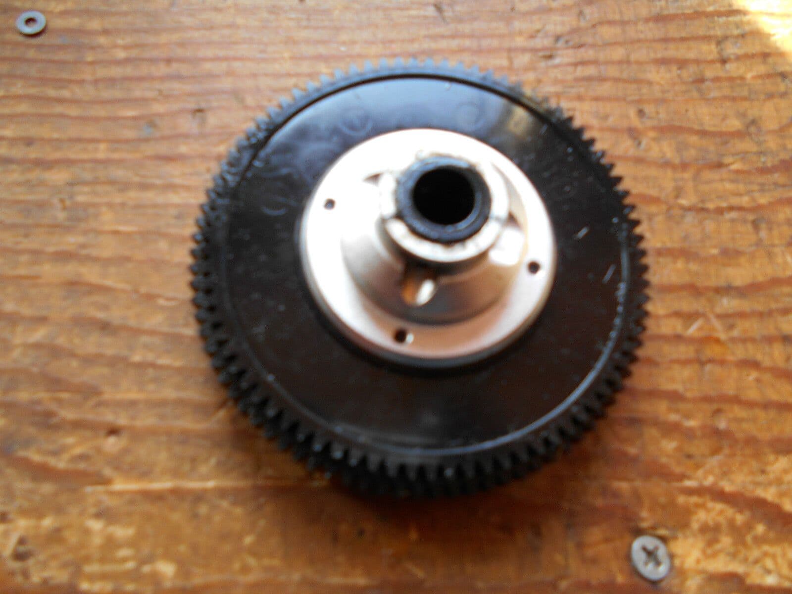 JR VIBE 50 MAIN ROTOR SHAFT & TAIL DRIVE GEARS C/W ONE-WAY BEARING ...