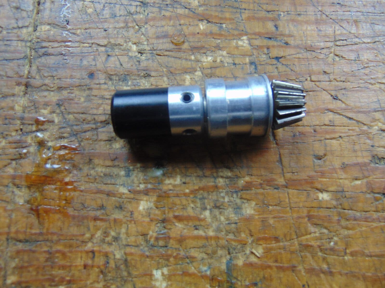 JR VIBE 90 TAIL DRIVE PINION & BEARINGS – RCHeliTrader