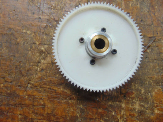 JR VIGOR 90 MAIN DRIVE GEAR C/W ONE-WAY BEARING