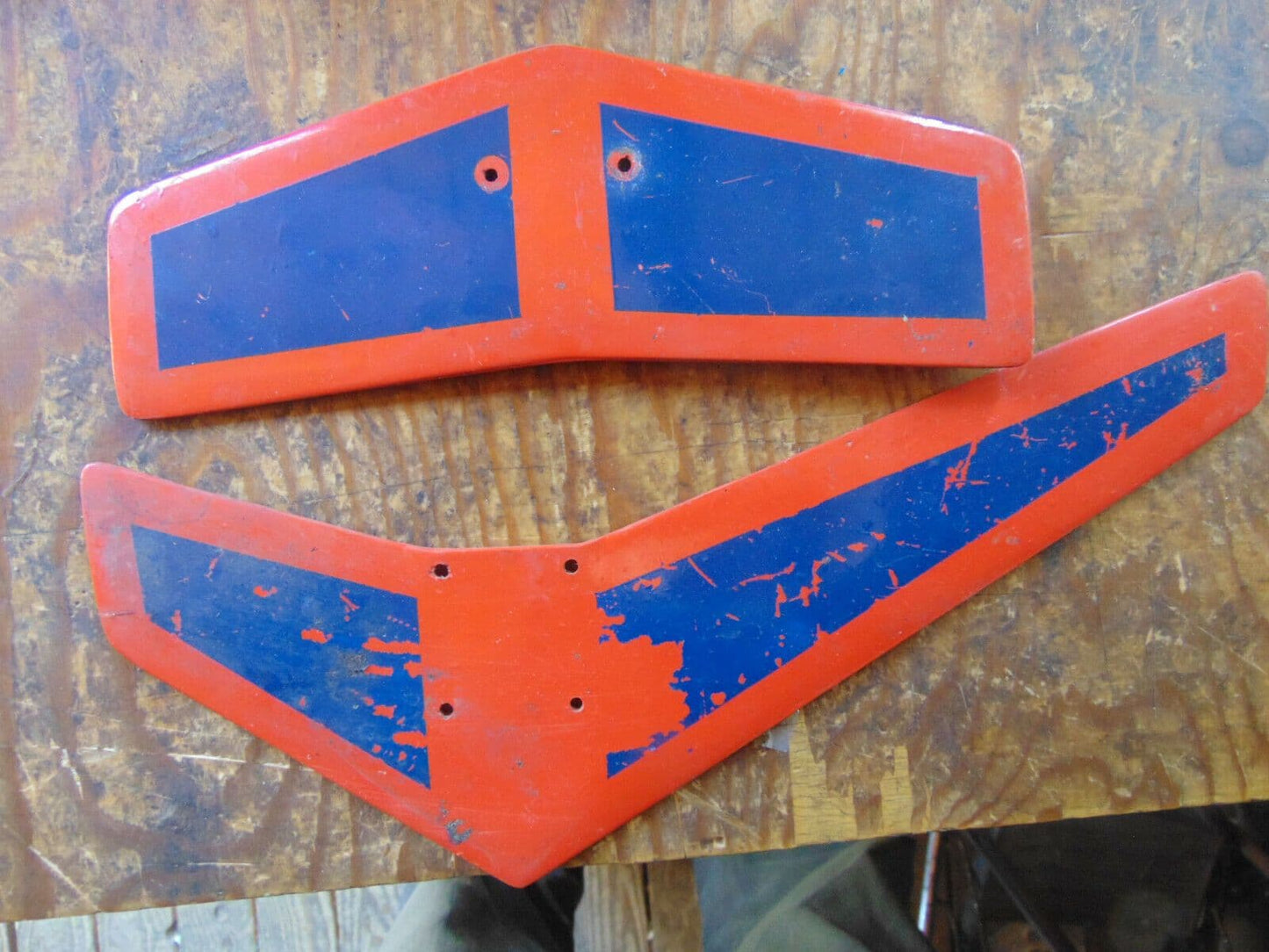 KALT BARON GASSER PAINTED TAIL FIN SET