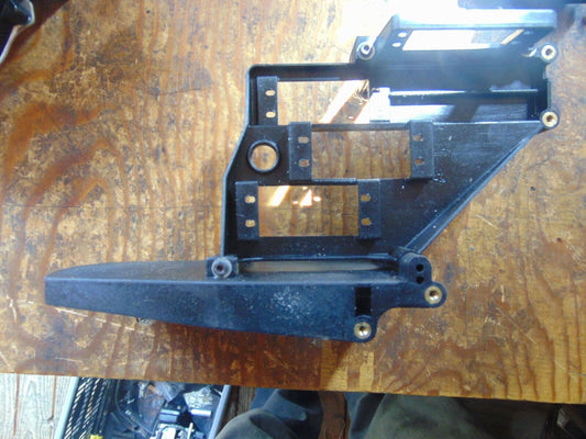 KALT BARON GASSER PLASTIC SERVO/RADIO FRONT FRAME SECTION