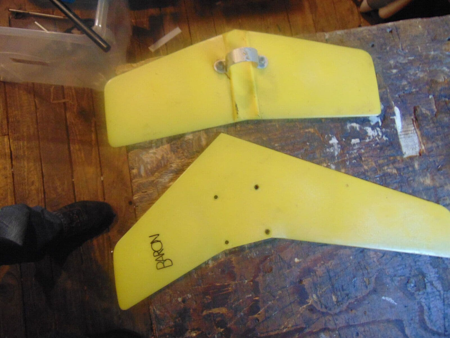 KALT CYCLONE / BARON 50 TAIL FIN SET