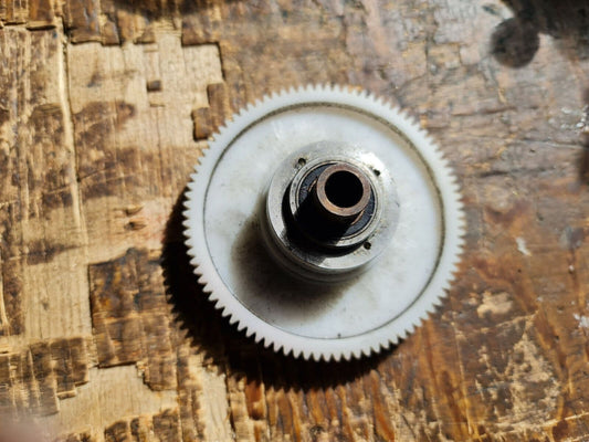 KALT CYCLONE MAIN GEAR & ALLOY TAIL DRIVE GEAR C/W ONE-WAY BEARING