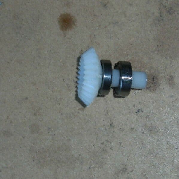 KALT SPACE BARON TAIL ROTOR DRIVE PINION AND BEARINGS