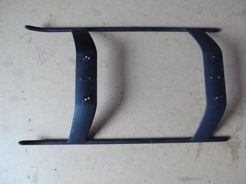 KYOSHO CALIBER 3 LANDING GEAR/SKIDS USED