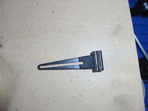 KYOSHO CALIBER 3 SWASHPLATE ANTI-ROTATION GUIDE
