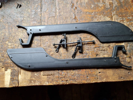 KYOSHO CALIBER 30 FLYBAR PADDLES, MIXER ARMS & FLYBAR ASSEMBLY