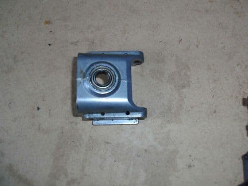 KYOSHO CONCEPT ENGINE MOUNTING C/W LOWER MAIN BEARING