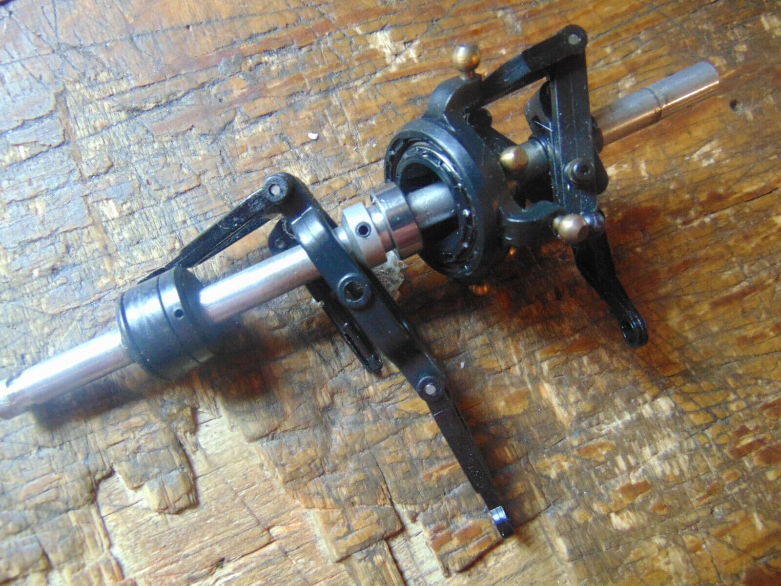 Elavator Rotor KYOSHO CONCEPT EP MAIN ROTOR SHAFT ASSEMBLY C/W ELEVATOR CONTROL ARM E ...