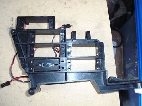 KYOSHO NEXUS 30 SERVO MOUNTING TRAY