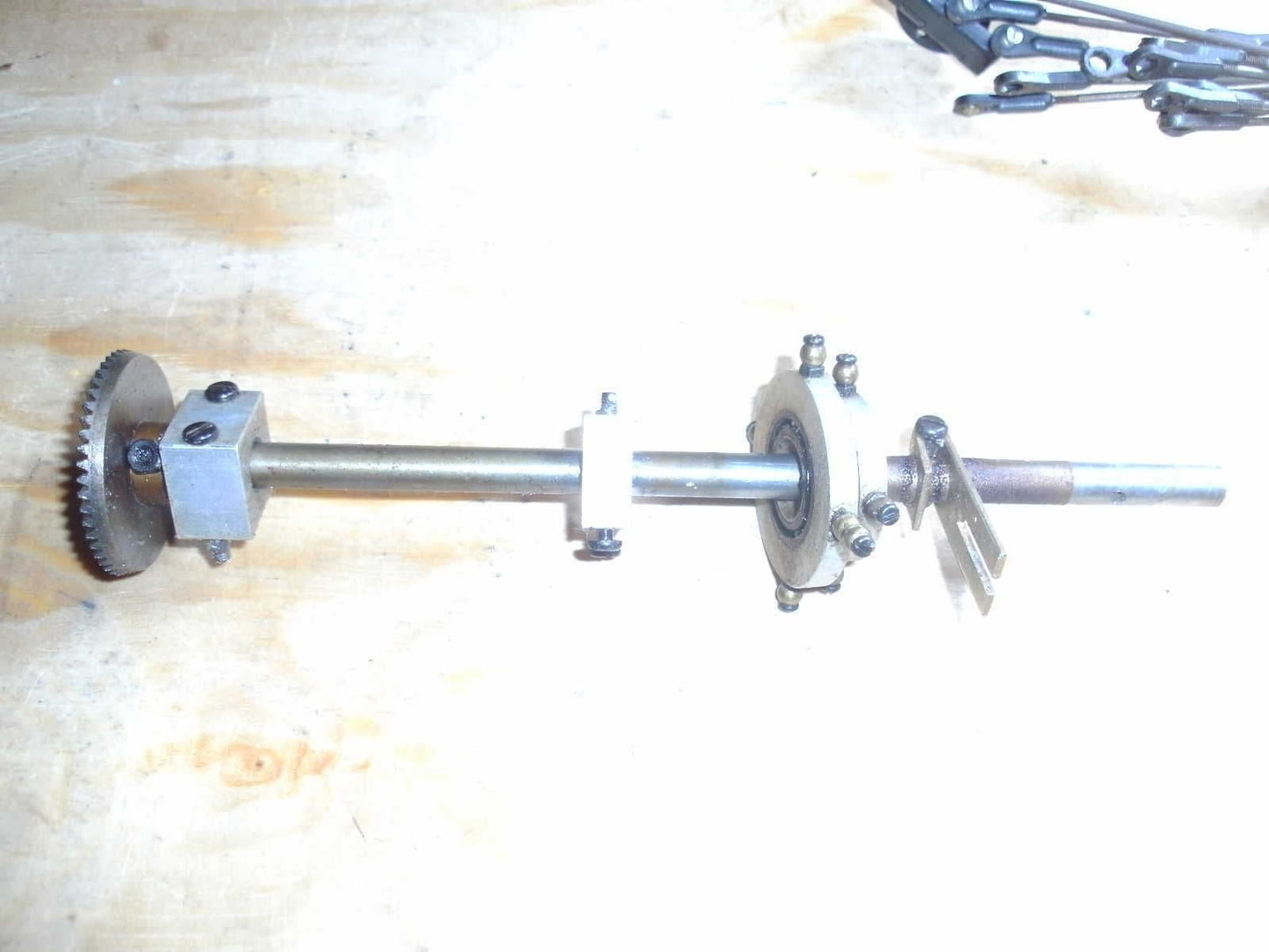 MFA SPORT 500 MAIN ROTOR SHAFT ASSEMBLY WITH METAL MAIN GEAR