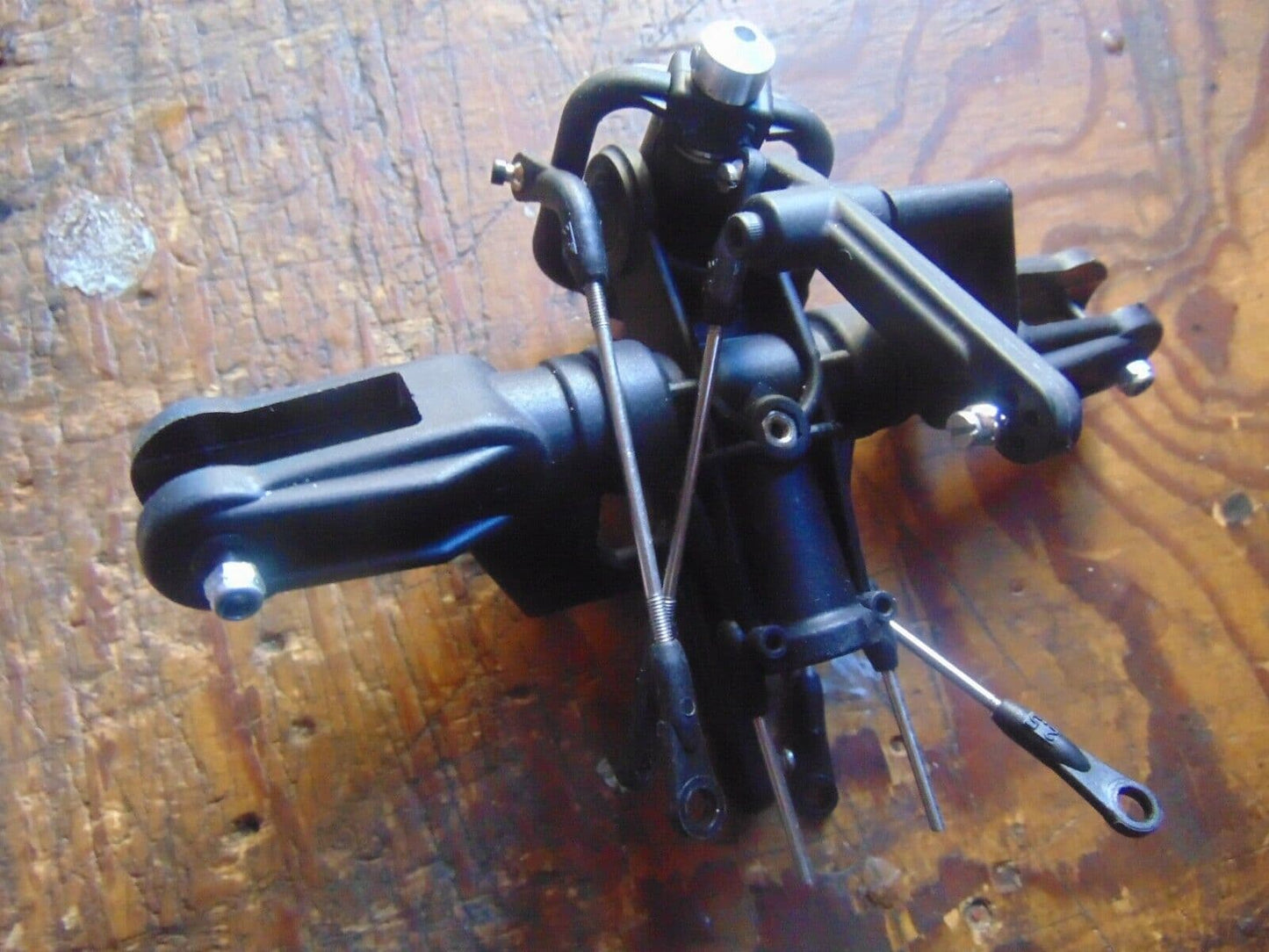 MIKADO LOGO 400 MAIN ROTOR HEAD & FLYBAR SEESAW ASSEMBLIES