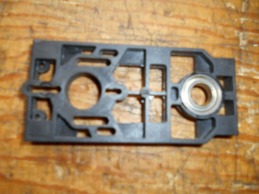 MIKADO LOGO 400 MOTOR MOUNTING PLATE & MAIN SHAFT BEARING