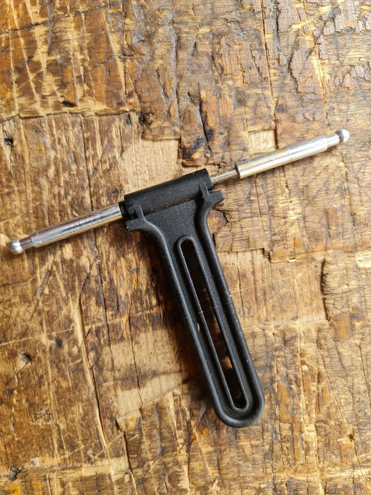 MIKADO LOGO 500 ANTI-ROTATION GUIDE & CANOPY MOUNTINGS