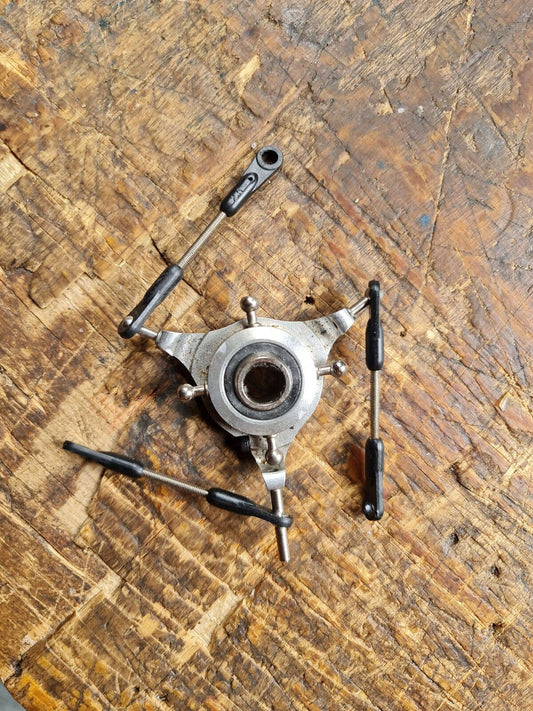 MIKADO LOGO 500 SWASH PLATE & SERVO LINKS