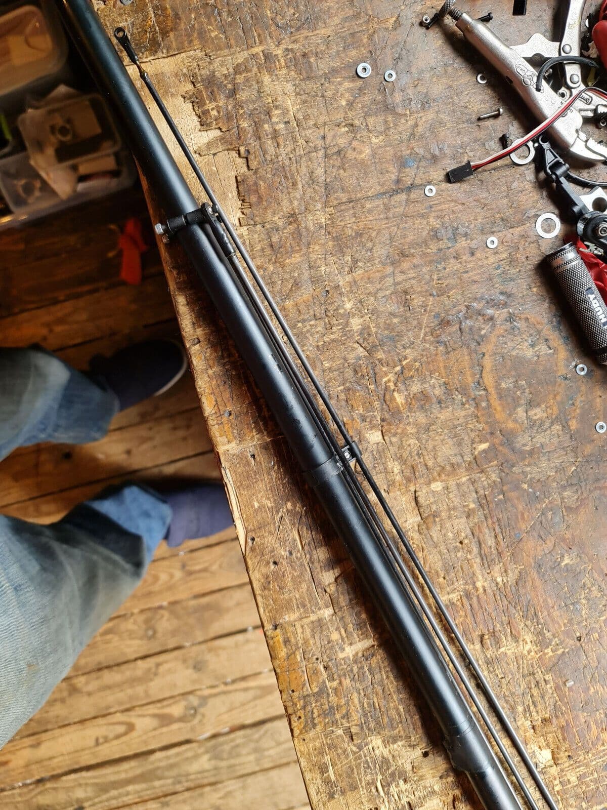 MIKADO LOGO 500 TAIL BOOM C/W PITCH ROD & SUPPORTS 600mm