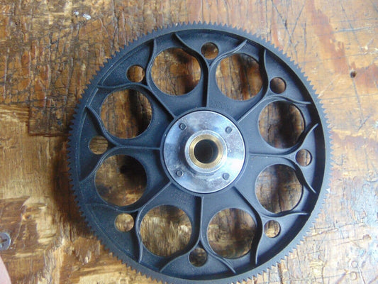 MIKADO LOGO 600 HERRINGBONE MAIN GEAR C/W ONE-WAY BEARING 0.7M 153t