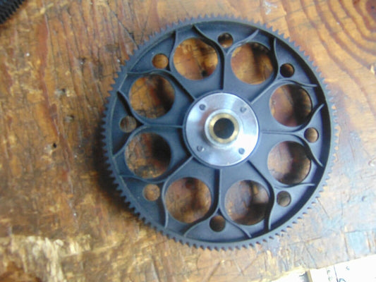 MIKADO LOGO 600 HERRINGBONE MAIN GEAR C/W ONE-WAY BEARING M1 106t