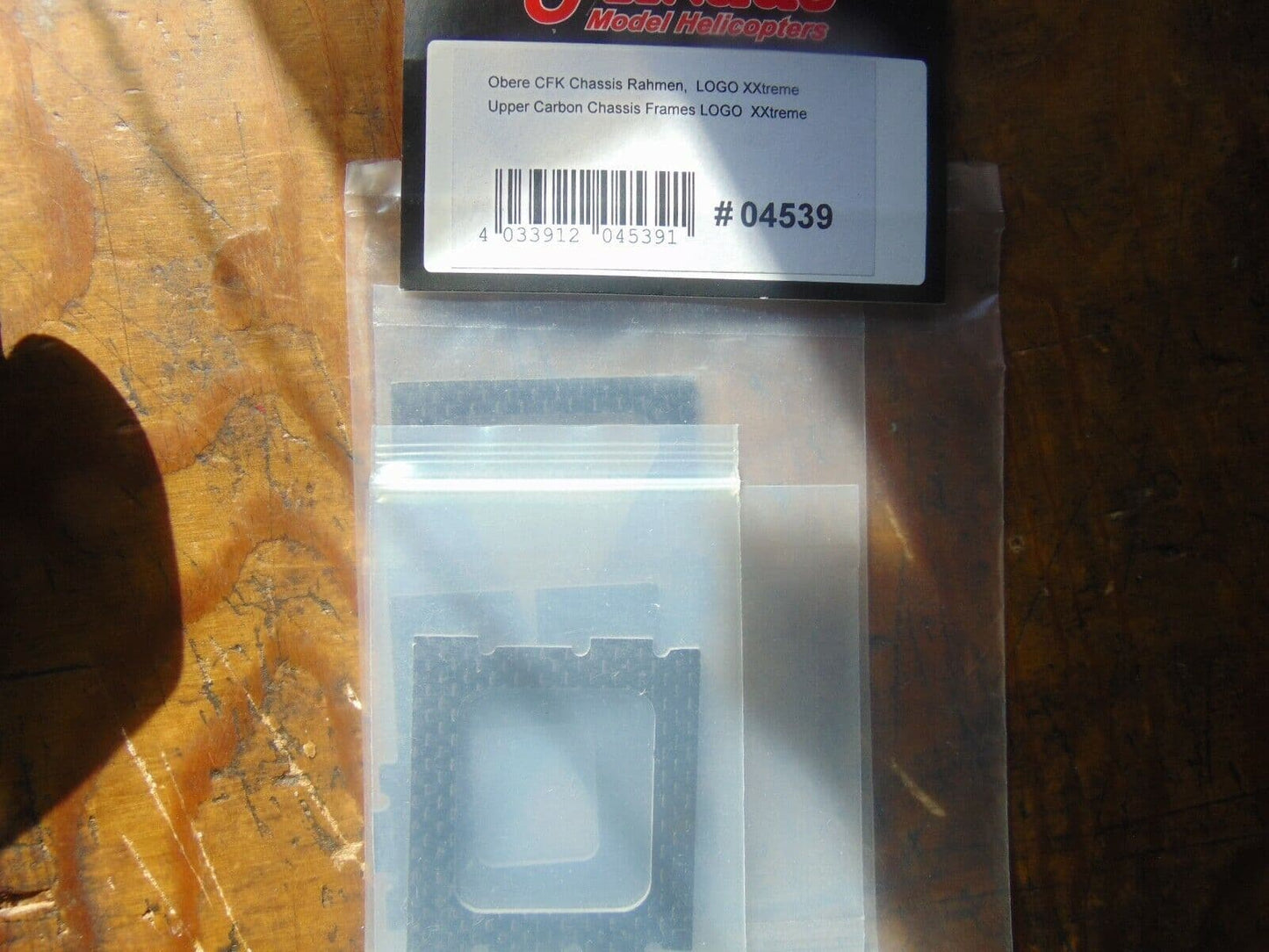 MIKADO LOGO 800 XXTREME UPPER CARBON CHASSIS  FRAMES 04539  BNIB