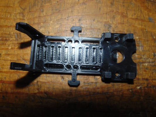 MINI TITAN E325 BATTERY MOUNTING TRAY