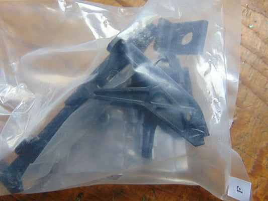 MINI TITAN E325 BATTERY TRAY, SERVO MOUNTS, ANTI-ROTATION GUIDE ETC  BNIB