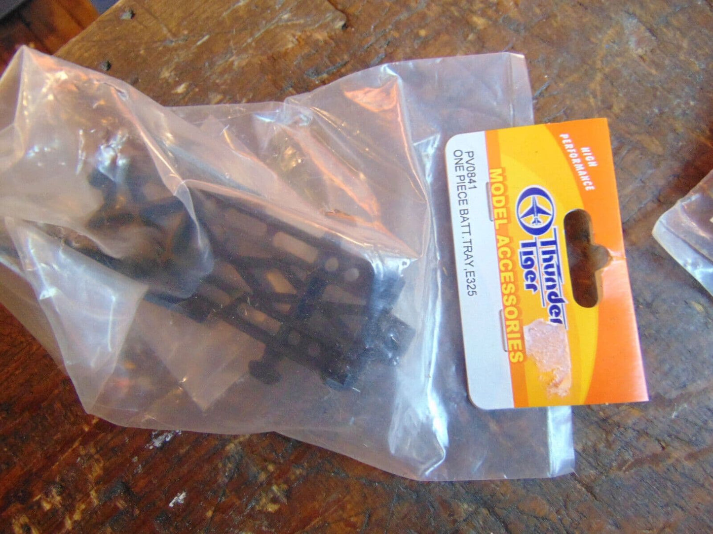 MINI TITAN E325 ONE PIECE BATTERY TRAY PV0841   BNIB