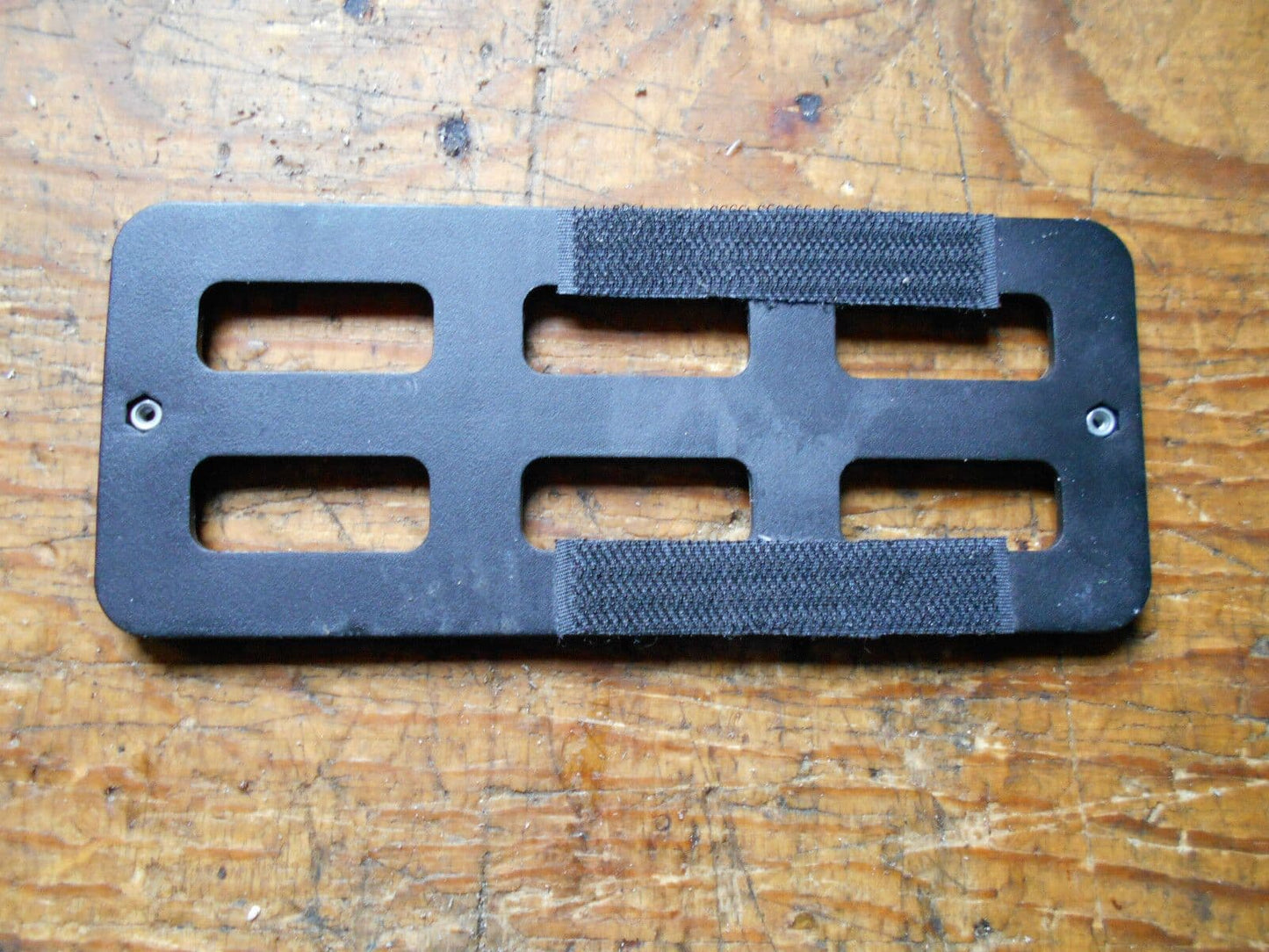 OUTRAGE FUSION 50 BATTERY MOUNTING TRAY