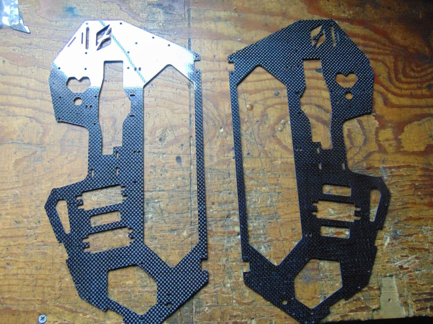 OUTRAGE FUSION 50 CARBON FIBRE MAIN FRAME SIDES