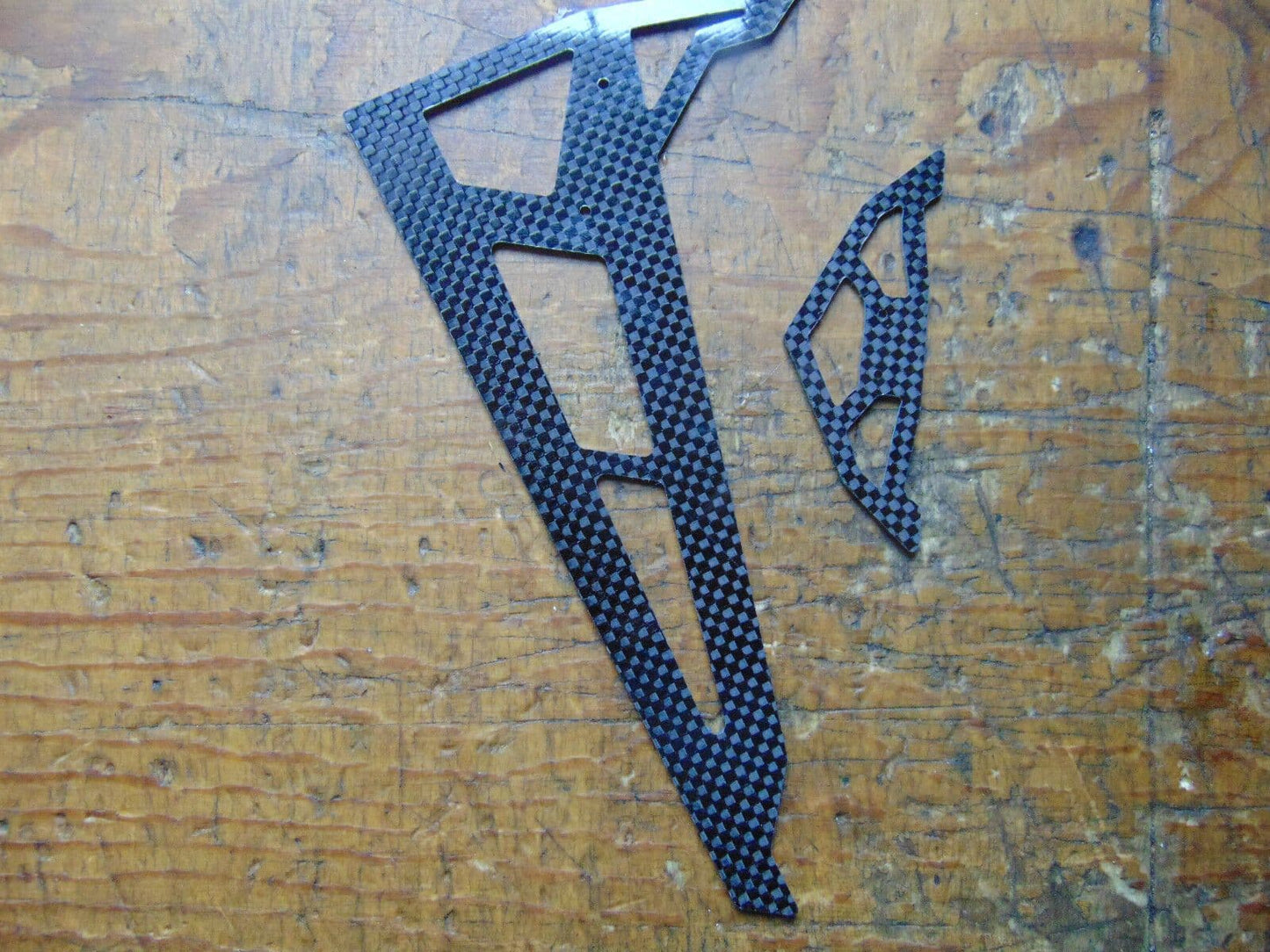 OUTRAGE FUSION 50 CARBON FIBRE TAIL FIN SET ALSO FIT VELOCITY 50