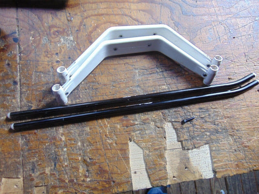 OUTRAGE FUSION 50 LANDING STRUTS & SKIDS