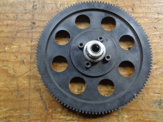 QUICK 15 /18 MAIN DRIVE GEAR AND ONE-WAY BEARING