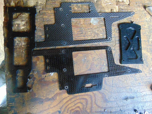 QUICK 30 PRO CARBON FIBRE FRONT MAIN FRAME SECTIONS & SPACERS